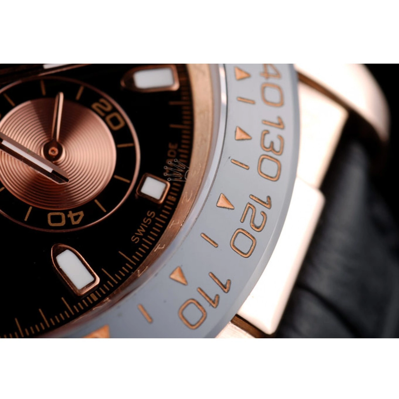 Aaa replica watch Rolex Black Black Case Gold Dial Daytona Leather Rose Strap 0608